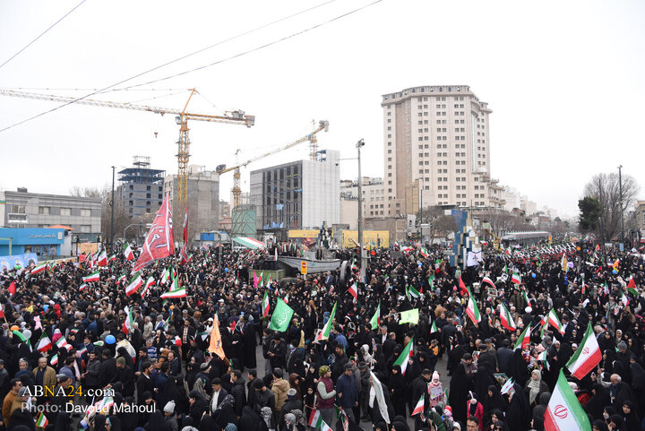 Photos: People of Mashhad mark 22 Bahman