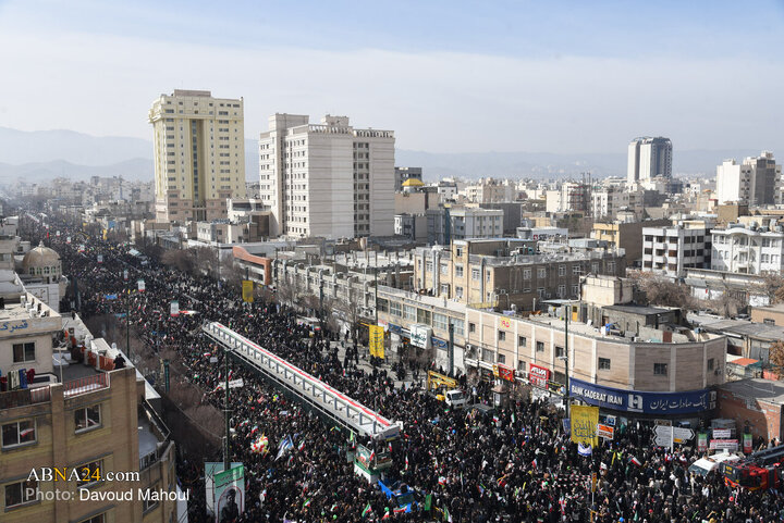 Photos: People of Mashhad mark 22 Bahman
