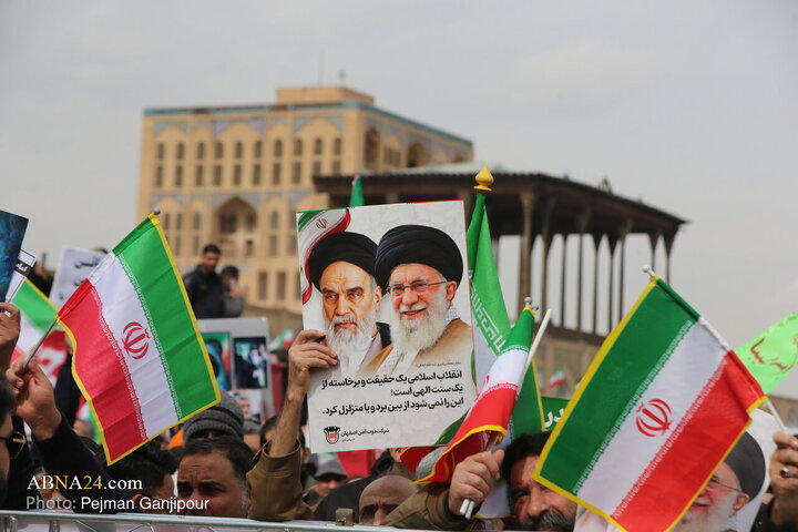 Photos: 22 Bahman rally in Isfahan