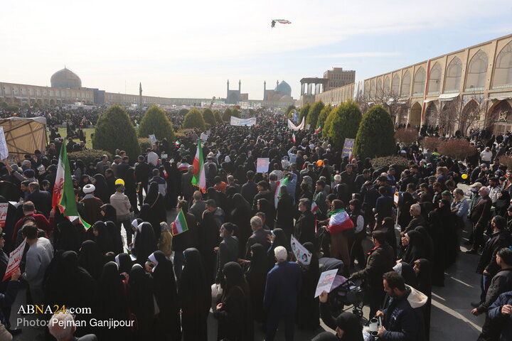Photos: 22 Bahman rally in Isfahan
