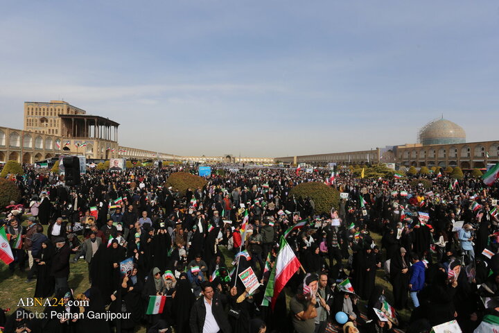 Photos: 22 Bahman rally in Isfahan