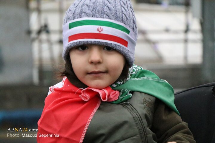 Photos: People of Tabriz mark 22 Bahman