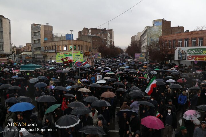 Photos: People of Tabriz mark 22 Bahman