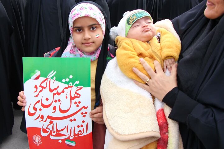 قاب‌های ماندگار از راهپیمایی یوم الله ۲۲ بهمن ۱۴۰۴