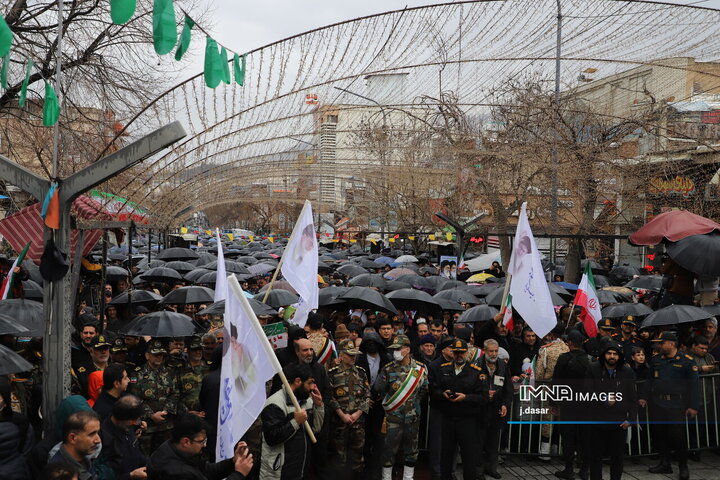 (Senandec)Meşa Yewmullah 22ê Roja Behmenê li bajarê Sine