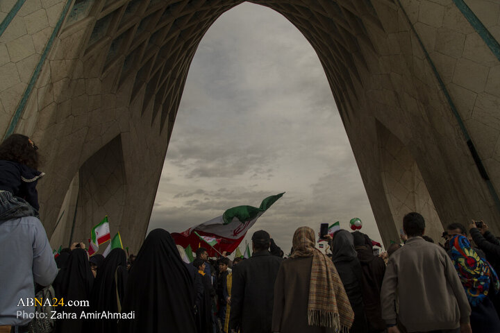 حاشیه های راهپیمایی 22 بهمن در تهران