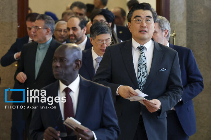 အစ္စလာမ် တော်လှန်ရေး အောင်ပွဲ နှစ်ပတ်လည်နေ့တွင် ကျင်းပသော «  စလာမ် ဆိုဖရာ  » အခမ်းအနား ကျင်းပ  ။ ။ Photos