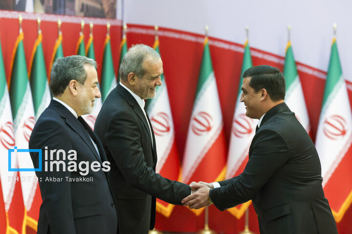 အစ္စလာမ် တော်လှန်ရေး အောင်ပွဲ နှစ်ပတ်လည်နေ့တွင် ကျင်းပသော «  စလာမ် ဆိုဖရာ  » အခမ်းအနား ကျင်းပ  ။ ။ Photos