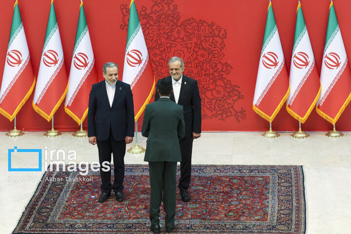 အစ္စလာမ် တော်လှန်ရေး အောင်ပွဲ နှစ်ပတ်လည်နေ့တွင် ကျင်းပသော «  စလာမ် ဆိုဖရာ  » အခမ်းအနား ကျင်းပ  ။ ။ Photos