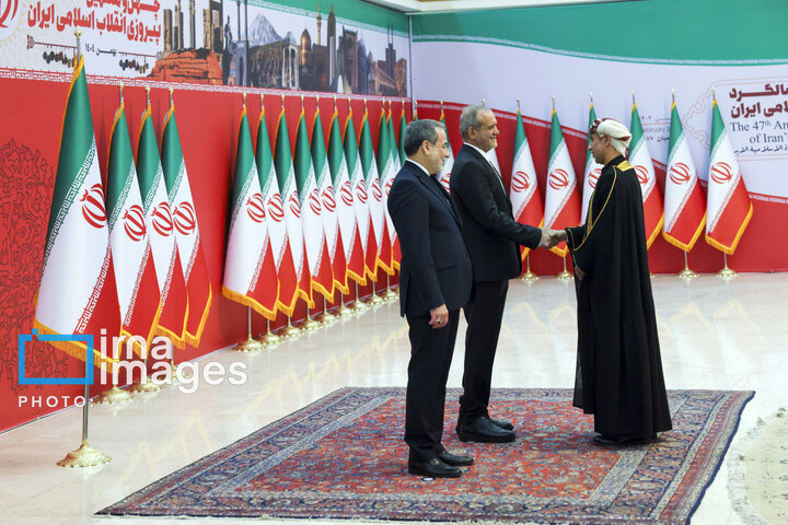 အစ္စလာမ် တော်လှန်ရေး အောင်ပွဲ နှစ်ပတ်လည်နေ့တွင် ကျင်းပသော «  စလာမ် ဆိုဖရာ  » အခမ်းအနား ကျင်းပ  ။ ။ Photos