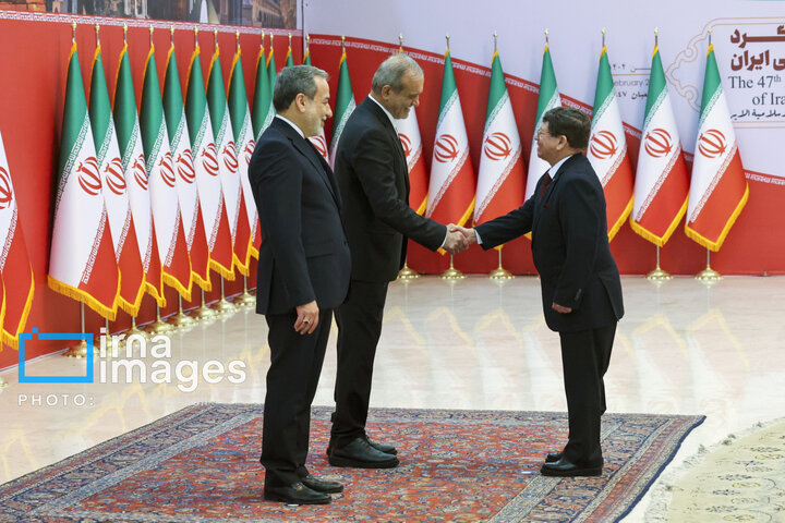 အစ္စလာမ် တော်လှန်ရေး အောင်ပွဲ နှစ်ပတ်လည်နေ့တွင် ကျင်းပသော «  စလာမ် ဆိုဖရာ  » အခမ်းအနား ကျင်းပ  ။ ။ Photos