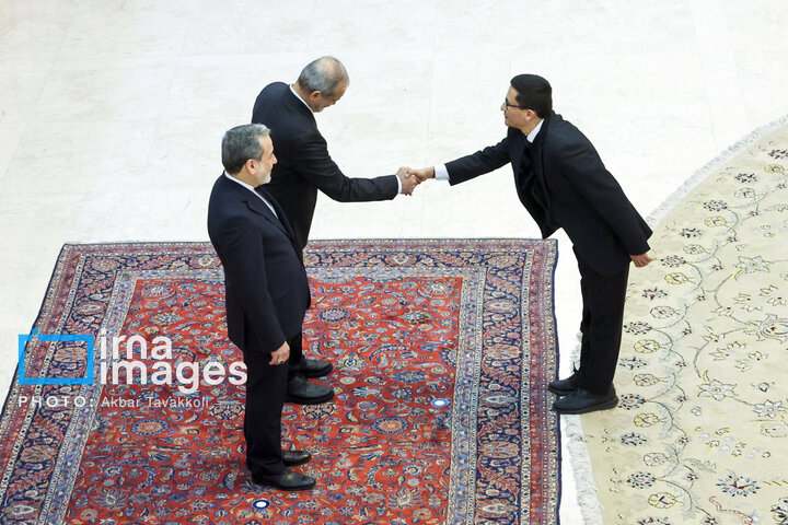 အစ္စလာမ် တော်လှန်ရေး အောင်ပွဲ နှစ်ပတ်လည်နေ့တွင် ကျင်းပသော «  စလာမ် ဆိုဖရာ  » အခမ်းအနား ကျင်းပ  ။ ။ Photos