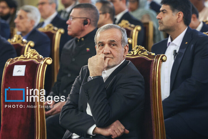 အစ္စလာမ် တော်လှန်ရေး အောင်ပွဲ နှစ်ပတ်လည်နေ့တွင် ကျင်းပသော «  စလာမ် ဆိုဖရာ  » အခမ်းအနား ကျင်းပ  ။ ။ Photos