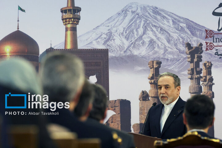 အစ္စလာမ် တော်လှန်ရေး အောင်ပွဲ နှစ်ပတ်လည်နေ့တွင် ကျင်းပသော «  စလာမ် ဆိုဖရာ  » အခမ်းအနား ကျင်းပ  ။ ။ Photos