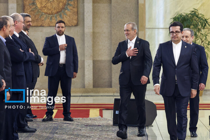 အစ္စလာမ် တော်လှန်ရေး အောင်ပွဲ နှစ်ပတ်လည်နေ့တွင် ကျင်းပသော «  စလာမ် ဆိုဖရာ  » အခမ်းအနား ကျင်းပ  ။ ။ Photos