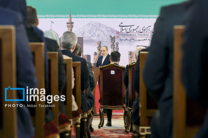 အစ္စလာမ် တော်လှန်ရေး အောင်ပွဲ နှစ်ပတ်လည်နေ့တွင် ကျင်းပသော «  စလာမ် ဆိုဖရာ  » အခမ်းအနား ကျင်းပ  ။ ။ Photos