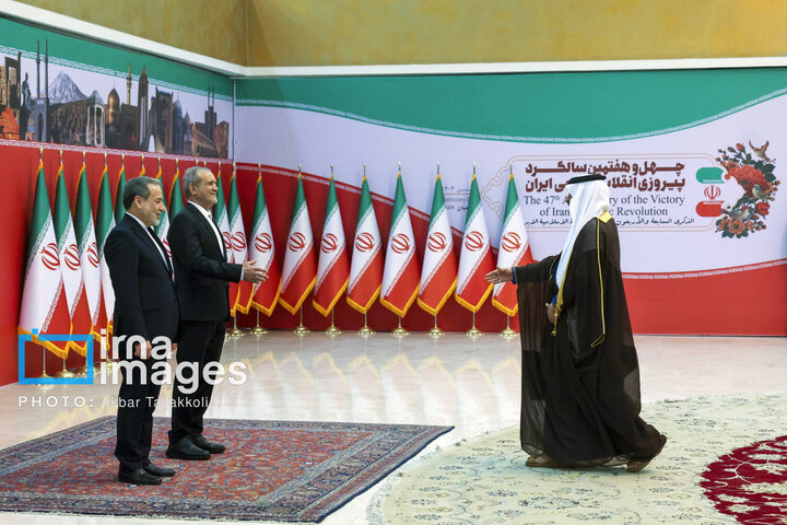 အစ္စလာမ် တော်လှန်ရေး အောင်ပွဲ နှစ်ပတ်လည်နေ့တွင် ကျင်းပသော «  စလာမ် ဆိုဖရာ  » အခမ်းအနား ကျင်းပ  ။ ။ Photos