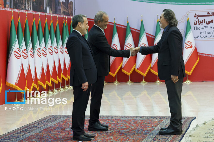 အစ္စလာမ် တော်လှန်ရေး အောင်ပွဲ နှစ်ပတ်လည်နေ့တွင် ကျင်းပသော «  စလာမ် ဆိုဖရာ  » အခမ်းအနား ကျင်းပ  ။ ။ Photos