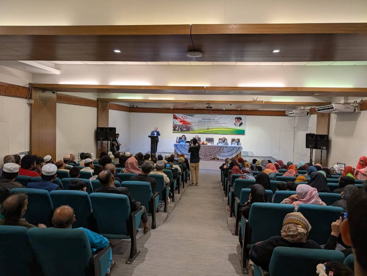 ইরানের ইসলামী বিপ্লবের ৪৭তম বিজয় বার্ষিকী উদযাপন