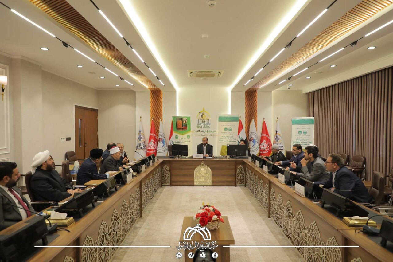 كربلاء..اجتماع اللجنة العلمية لمراجعة ونقاشات حول جوانب علمية وفنية لمصحف العتبة الحسينية