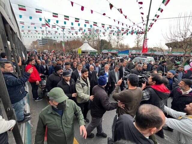 راهپیمایی ۲۲ بهمن؛ پزشکیان: مسئولان باید به شعارهای خود عمل کنند