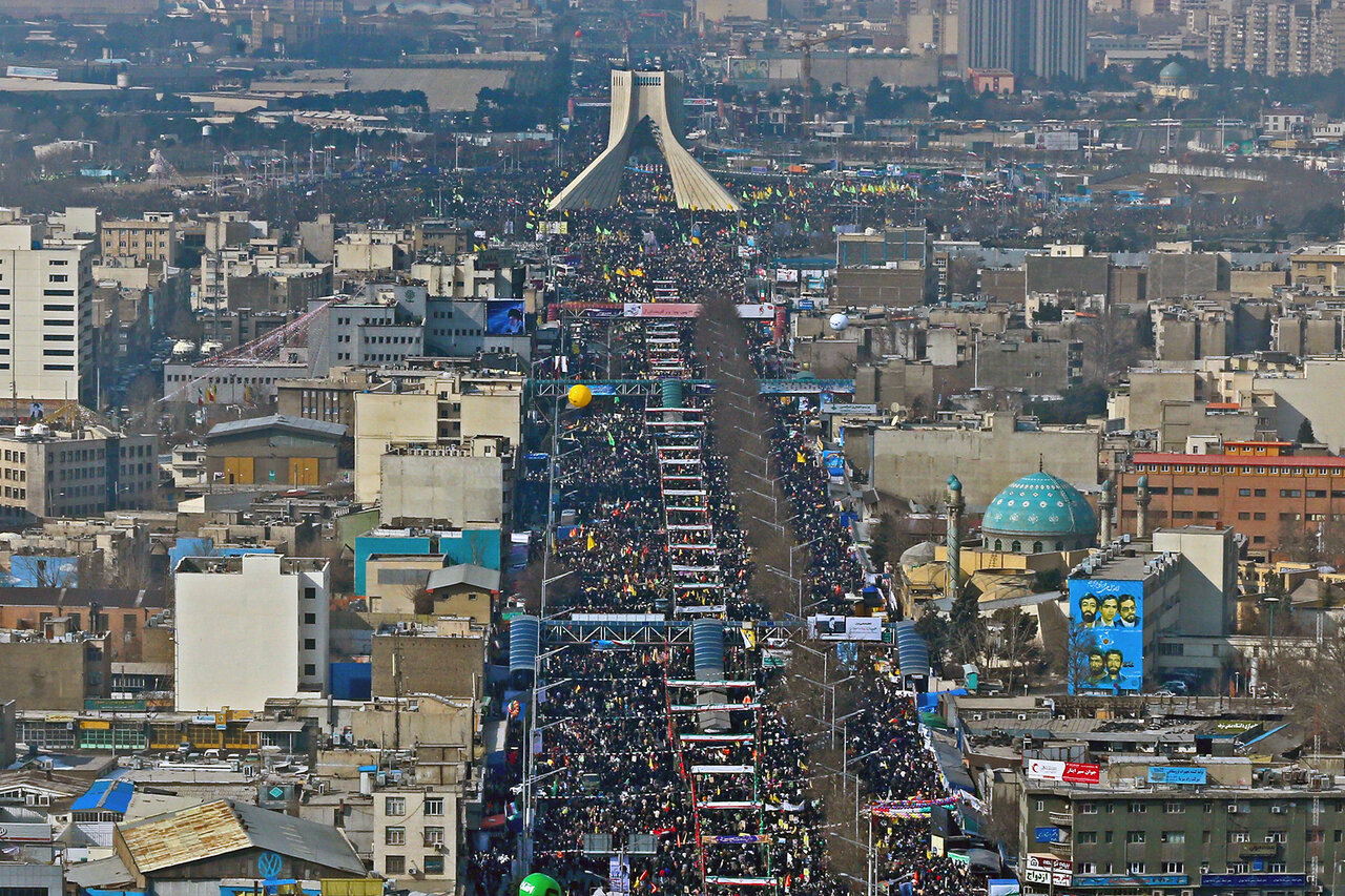 البيان الختامي لمسيرات شعبية بذكرى انتصار الثورة الإسلامية في إيران