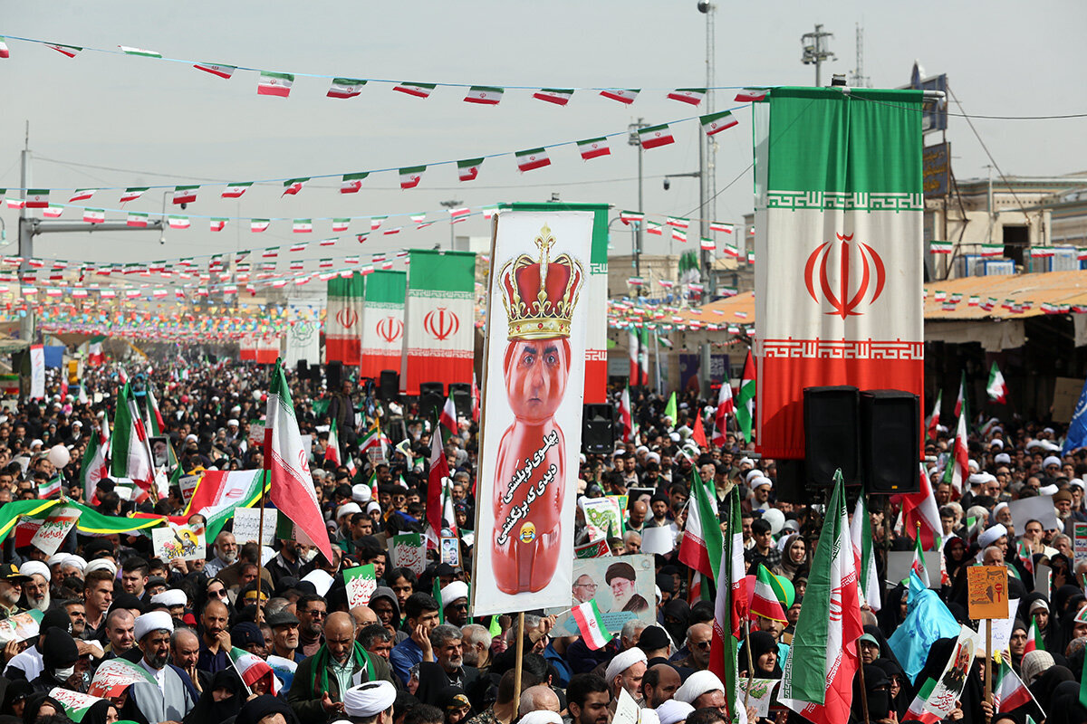 Rapora wenêyan| Civîna meşa bi coş a 22’ê Behmenê ya bajarê Qumê li nêzî mezargeha Hezretî Mesûme (S)