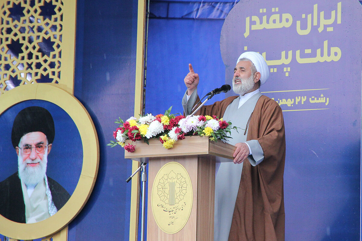 دشمن به‌دنبال جنگ ادراکی و براندازی است، اما مردم ایستاده‌اند