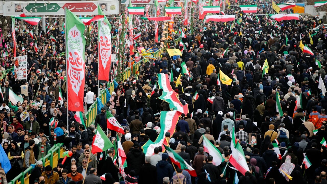 İran’da Devrim Yürüyüşü: Milyonlar Sokakta, Mesaj Washington ve Tel Aviv’e