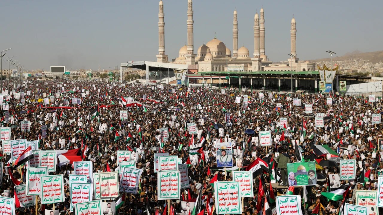 Sana’da 11 Şubat Mesajı: Yemen Halkı ABD Vesayetinin Sonunu Kutladı