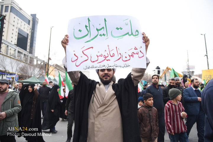 تقرير مصور/ مسيرات "يوم ا لله" 22 بهمن بمدينة مشهد بذكرى انتصار الثورة الاسلامية المباركة في إيران