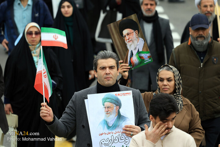 تقرير مصور/ حضور مميز بالعاصمة طهران بذكرى انتصار الثورة الاسلامية المباركة في إيران
