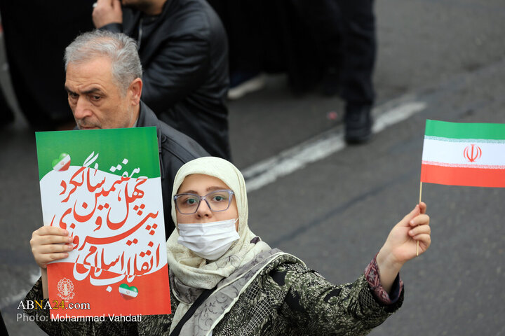 تقرير مصور/ حضور مميز بالعاصمة طهران بذكرى انتصار الثورة الاسلامية المباركة في إيران