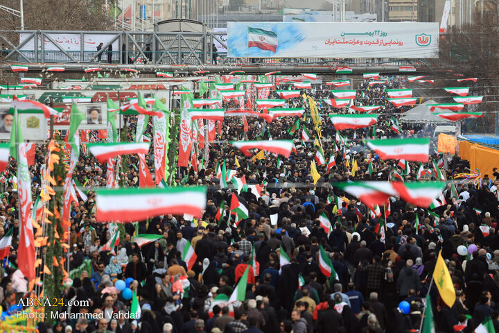 تقرير مصور/ حضور مميز بالعاصمة طهران بذكرى انتصار الثورة الاسلامية المباركة في إيران