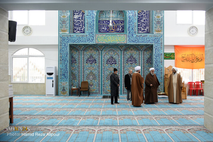 حضور آیت الله رمضانی در مسجد امام رضا(ع) و گلزار شهدای این مسجد در رودسر