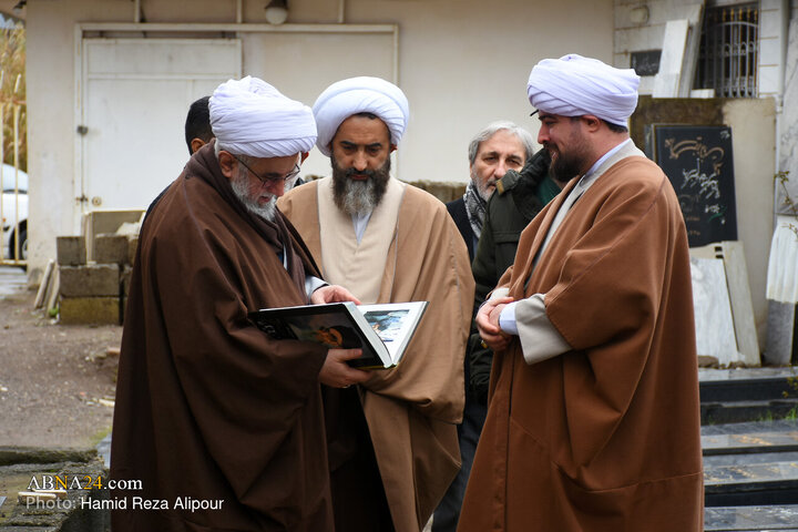 حضور آیت الله رمضانی در مسجد امام رضا(ع) و گلزار شهدای این مسجد در رودسر