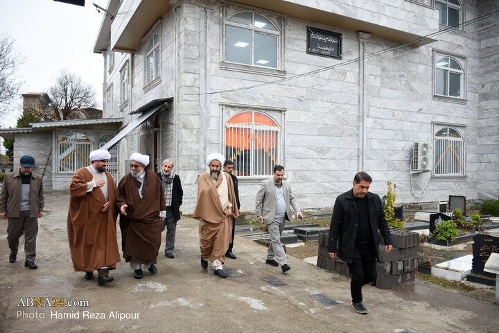 حضور آیت الله رمضانی در مسجد امام رضا(ع) و گلزار شهدای این مسجد در رودسر