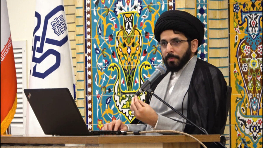 ویدئو | خاطره‌ای از اولین روز مدرسه رفتن رضا پهلوی!