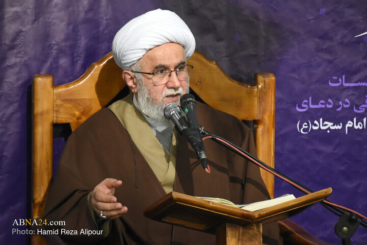 نشست قرار معنوی با سخنرانی آیت‌الله رمضانی در مسجد ابوذر رشت