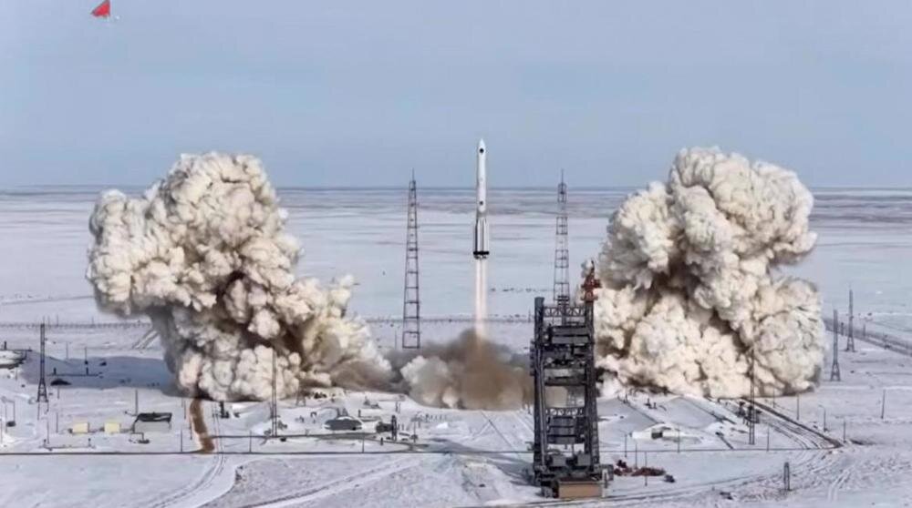 Satelit Iran Baharu "Jam-e Jam 1" Dilancarkan ke Angkasa