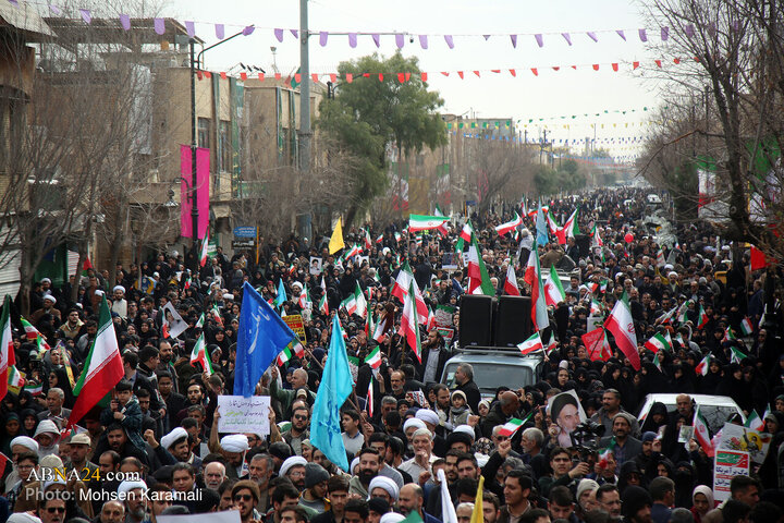 تقرير مصور/ حضور حماسي لأهالي قم بمناسبة يوم الله 22 بهمن بذكرى انتصار الثورة الاسلامية