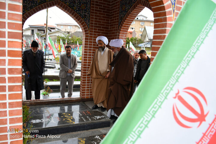 Photos: Ayatollah Ramazani Visits Imam Reza Mosque, Martyrs’ Cemetery in Rudsar