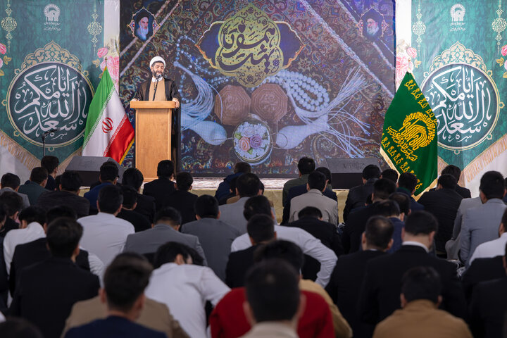 Photos: Mass wedding of 1,500 university couples held at Imam Reza Holy Shrine