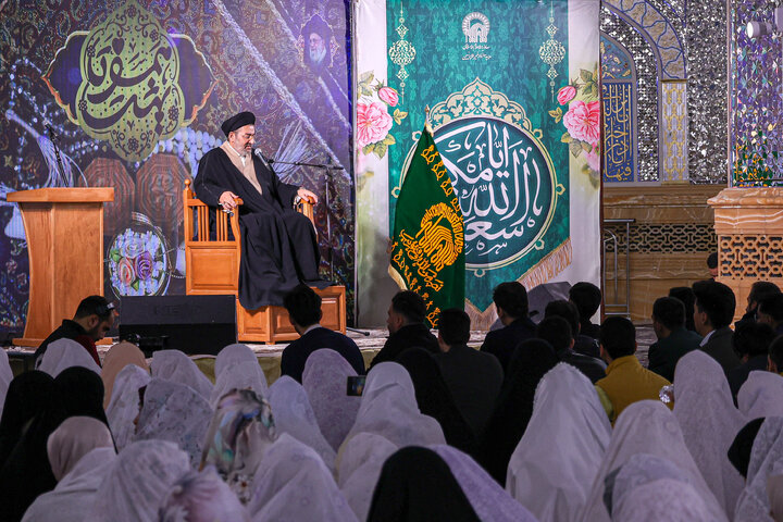 Photos: Mass wedding of 1,500 university couples held at Imam Reza Holy Shrine