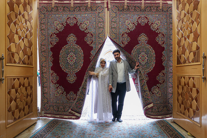Photos: Mass wedding of 1,500 university couples held at Imam Reza Holy Shrine