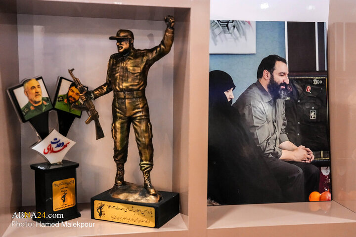 حضور دکتر قالیباف در منزل شهید فرج‌الله شوشتری