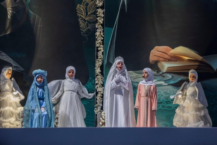 تقرير مصور/ إقامة حفل التكليف الشرعي للفتيات ضمن مشروع الورود الفاطمية للعتبة العباسية