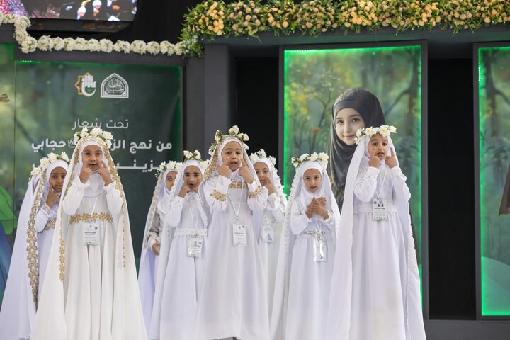 تقرير مصور/ إقامة حفل التكليف الشرعي للفتيات ضمن مشروع الورود الفاطمية للعتبة العباسية