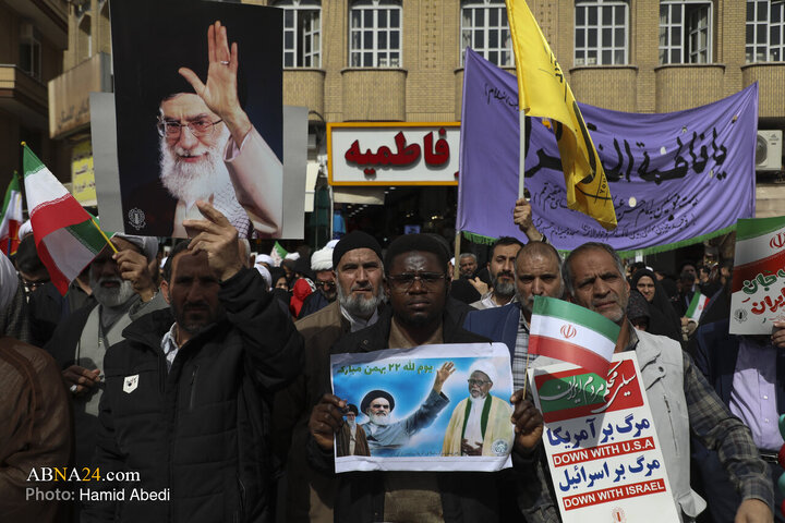 راهپیمایی چهل و هفتمین سالروز پیروزی انقلاب اسلامی، چهارشنبه (۲۲ بهمن ۱۴۰۴) همزمان در قم و سراسر کشور با حضور اقشار مختلف مردم آغاز شد.