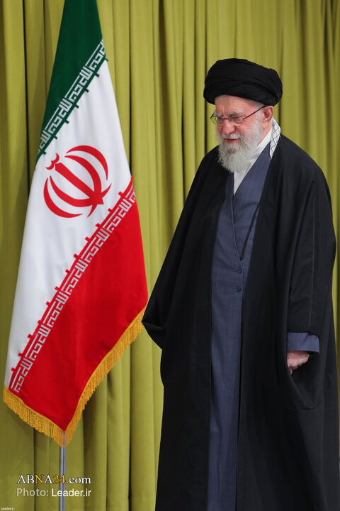 پیام رهبر انقلاب به مناسبت حماسه آفرینی ملت ایران در راهپیمایی ۲۲ بهمن